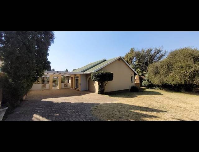 3 BEDROOM HOUSE FOR SALE IN BRACKENDOWNS